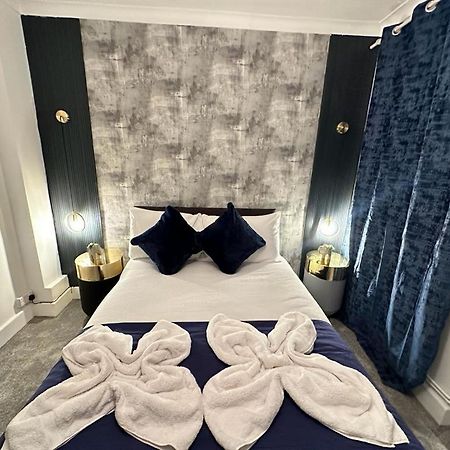 Beautiful Family Apartment London Bagian luar foto