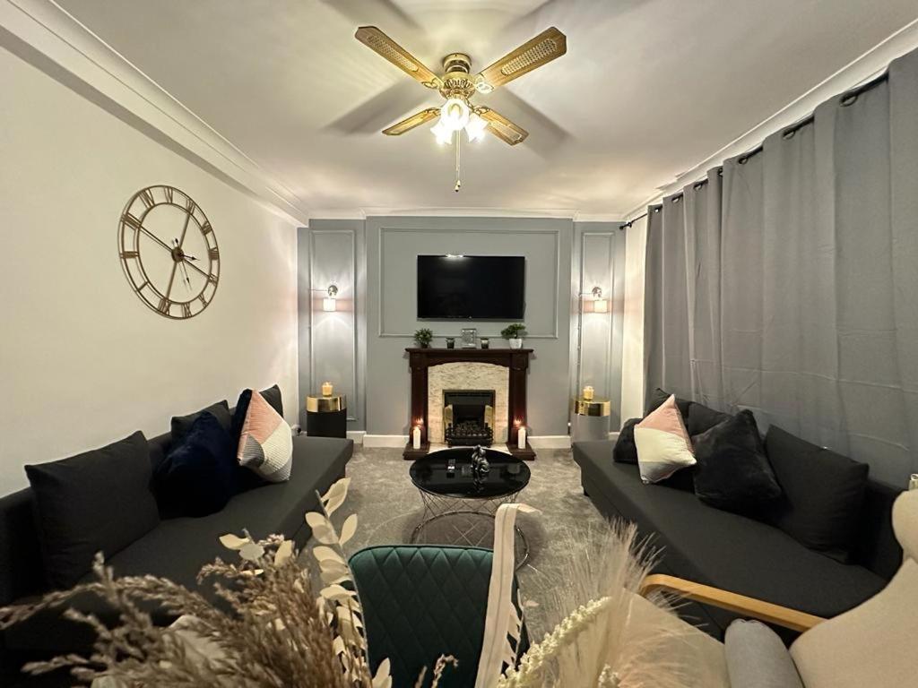 Beautiful Family Apartment London Bagian luar foto