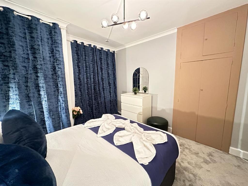 Beautiful Family Apartment London Bagian luar foto