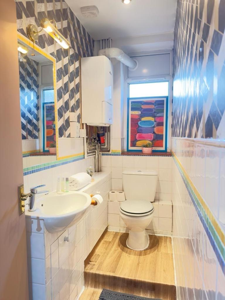 Beautiful Family Apartment London Bagian luar foto