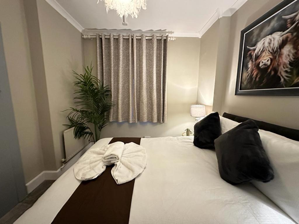 Beautiful Family Apartment London Bagian luar foto